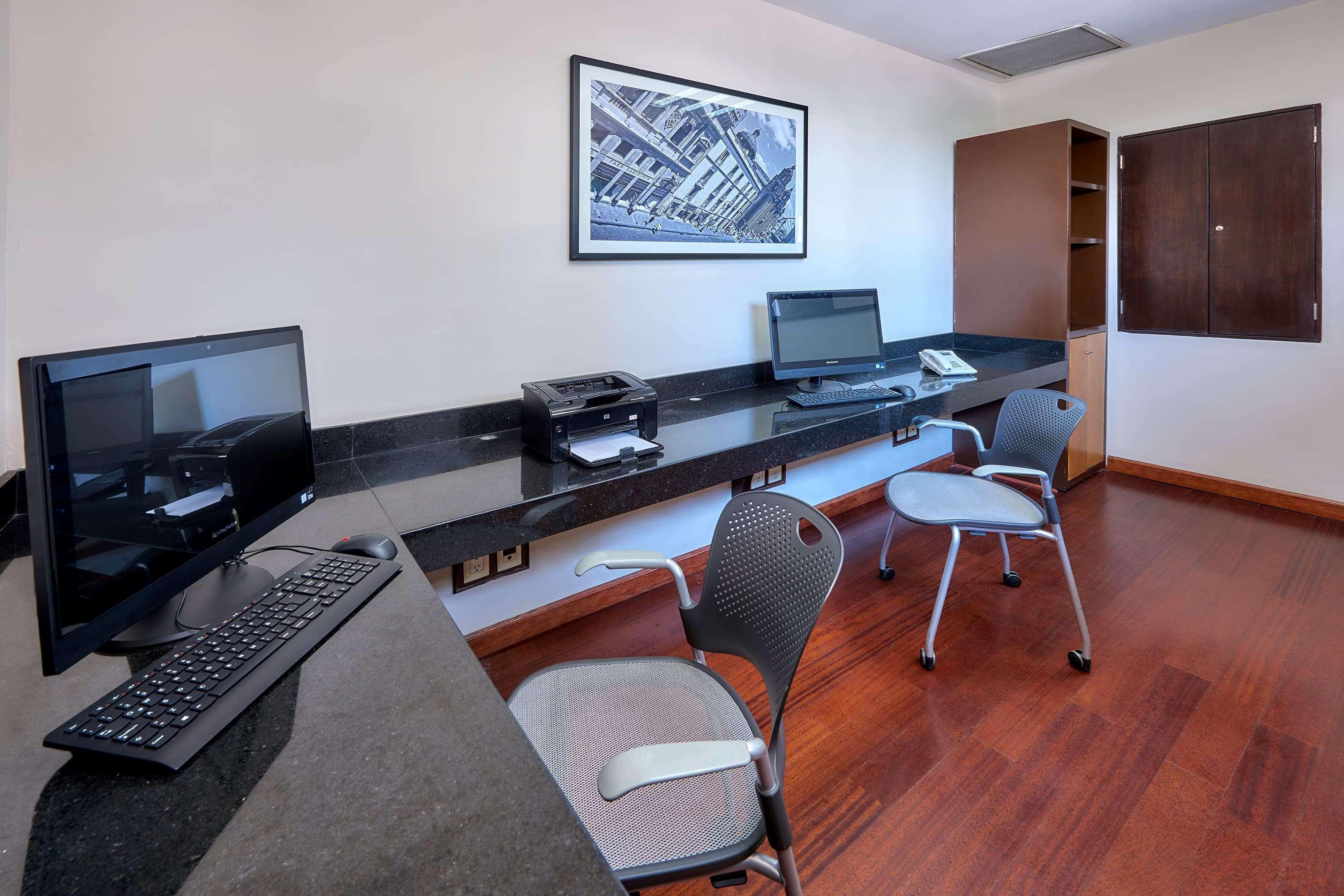 Wyndham Garden Mexico City - Polanco Экстерьер фото