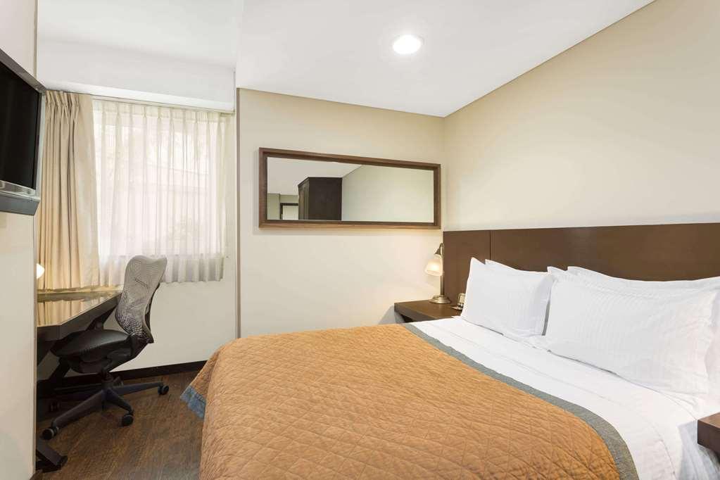 Wyndham Garden Mexico City - Polanco Экстерьер фото